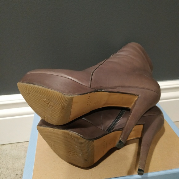 Sexy Leather Ankle Boot - Picture 7 of 7